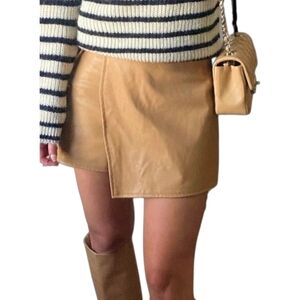 ✨Abercrombie & Fitch Faux Leather Mini Skirt✨